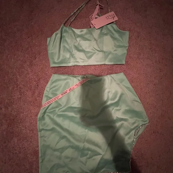 Oh Polly Two Piece Satin/Silk Material Set - Picture 3 of 8